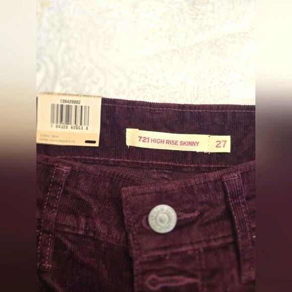 Levi's 721 High Rise Skinny Jeans with a Modern Fit NWT - Picture 3 of 6